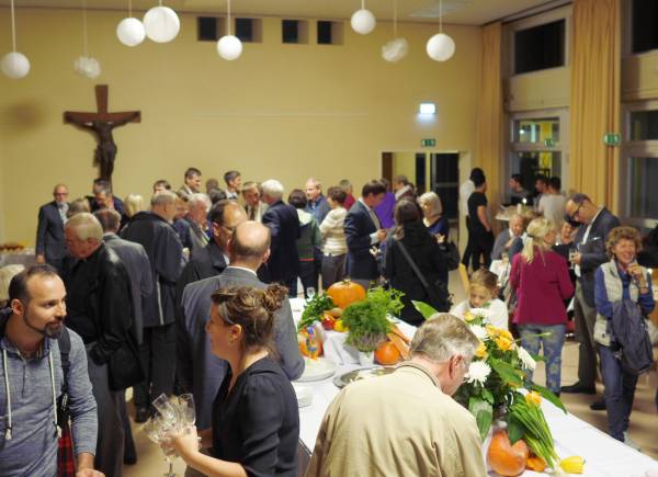 grosser.pfarrsaal.jpg