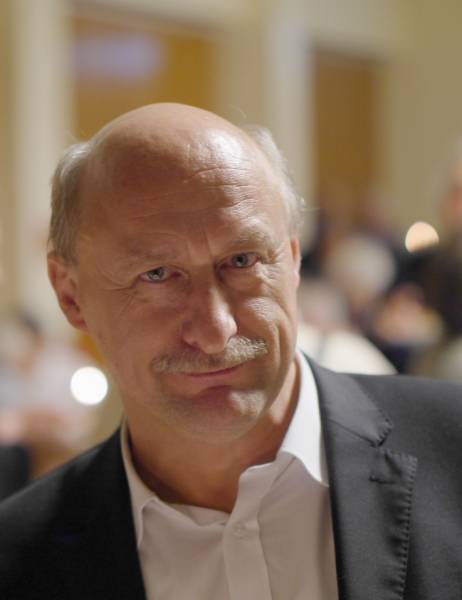 pfarrer.harry.karcz.jpg
