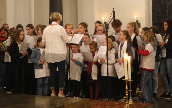 kinder.und.jugendchor.st.alfons.1.jpg